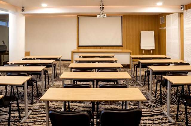 Отель Hotel River Park Клуж-Напока-30